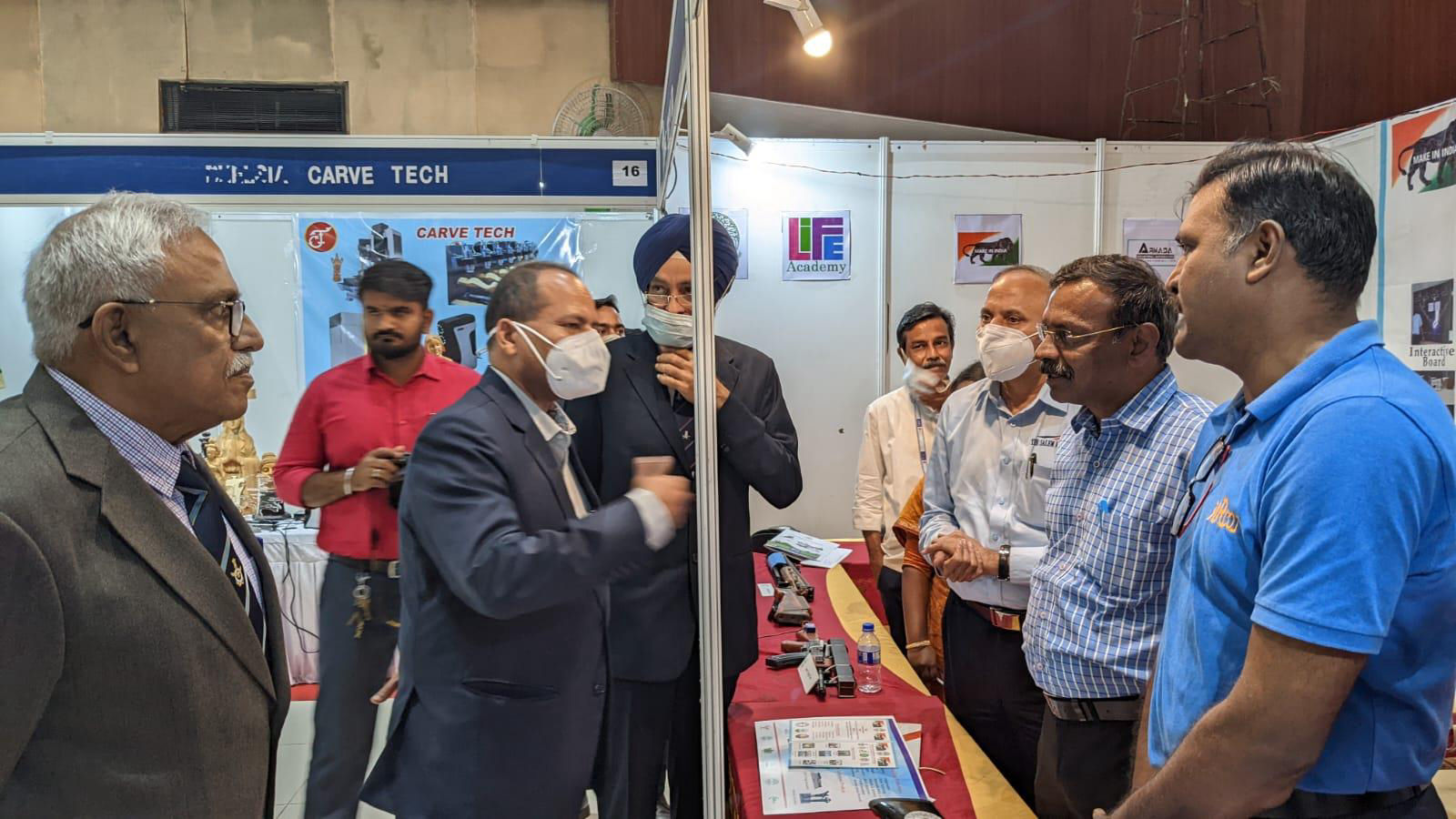 Interaction with Dignitaries during the Industry Conclave at Trichy (TN)